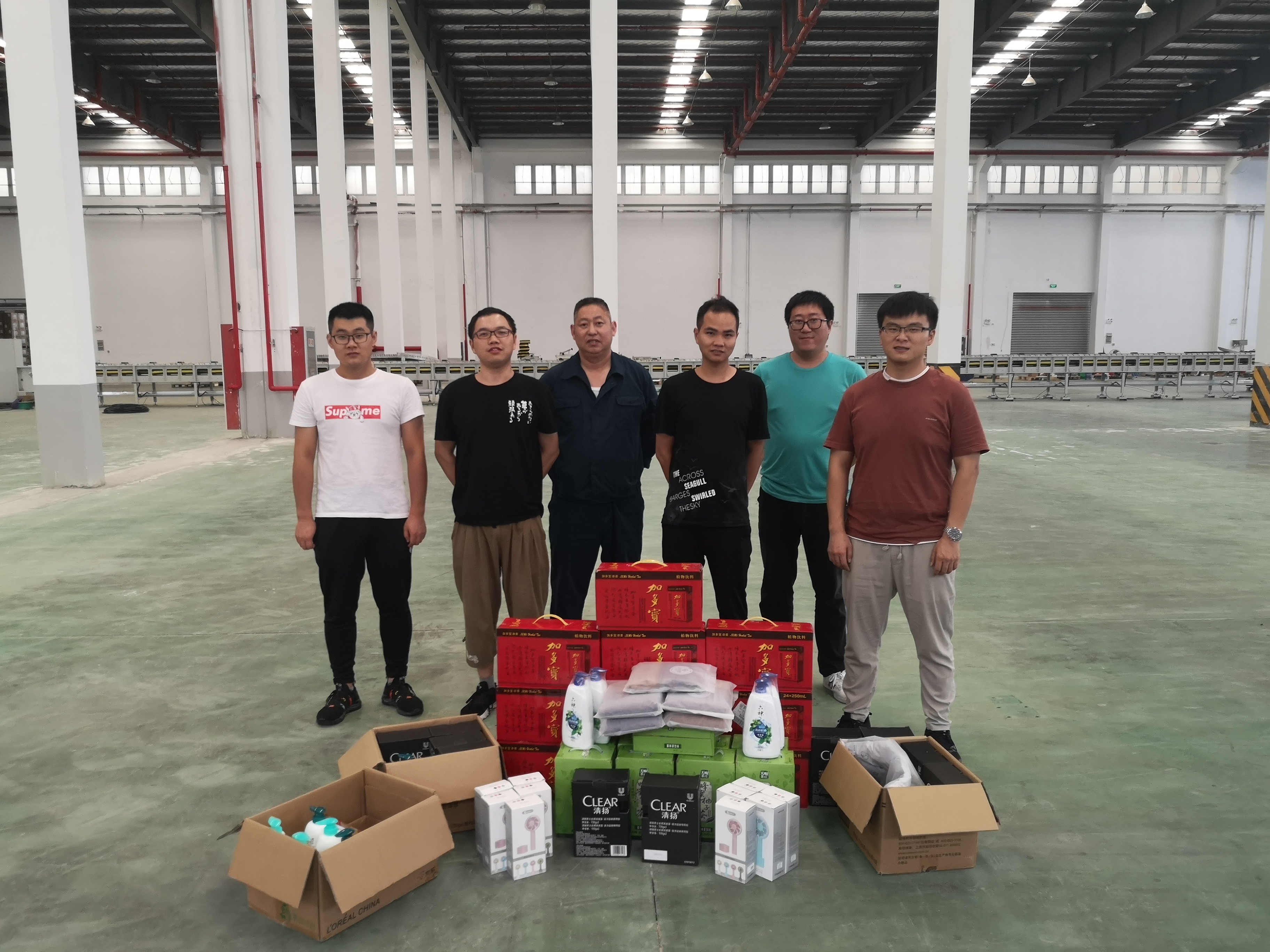 關(guān)愛(ài)職工 · 夏送清涼 | 寶開(kāi)工會(huì)赴一線送清涼，致敬高溫下的堅(jiān)守
