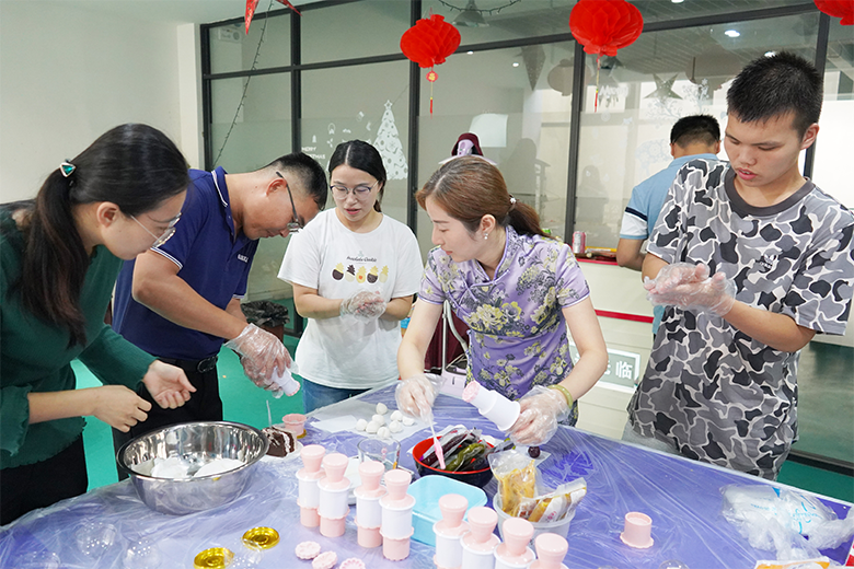 月圓中秋 · 集體慶生 | 溫馨九月，迎佳節(jié)，賀生辰，共團(tuán)圓！